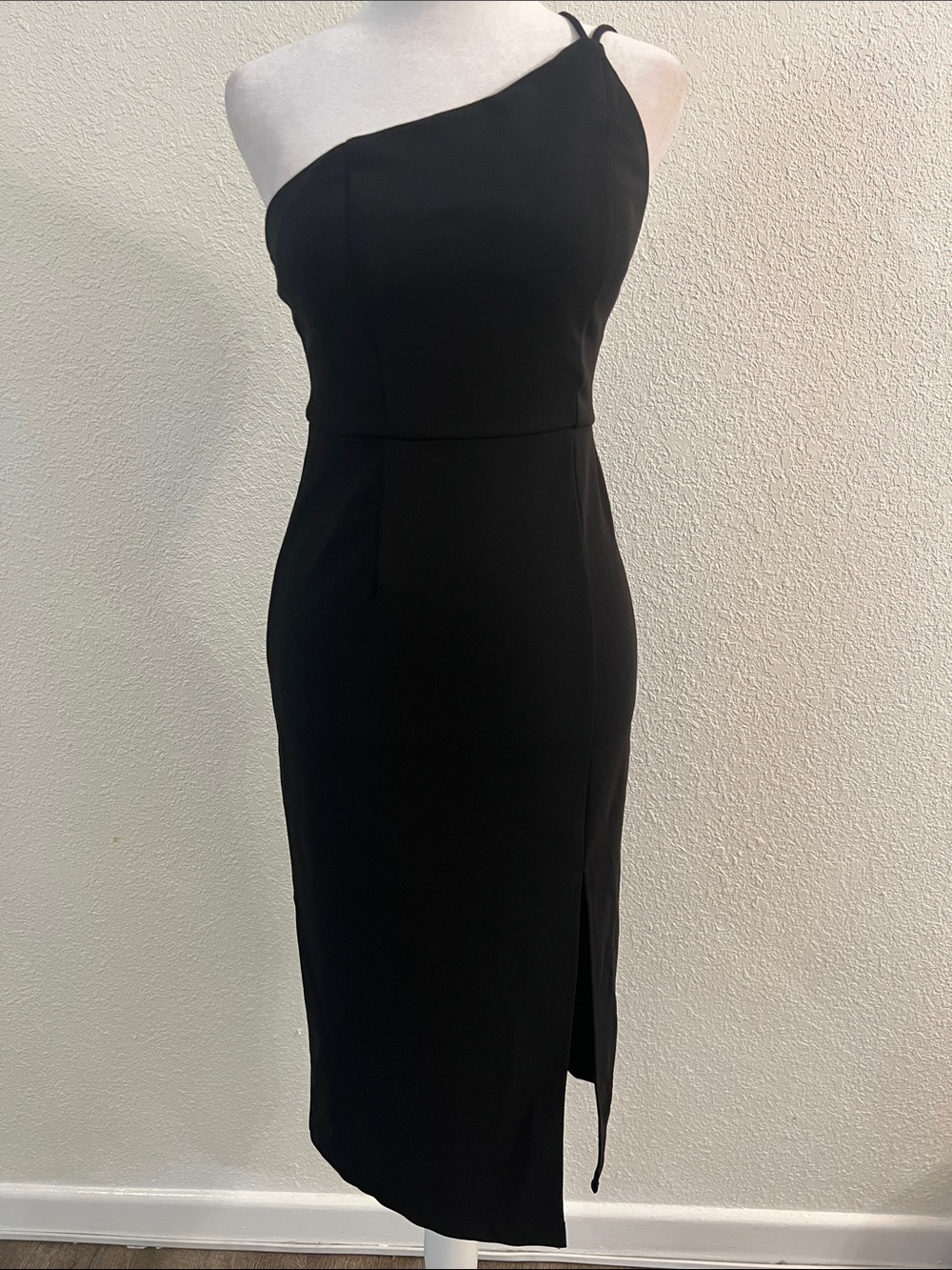 Hello Molly Black One-Shoulder Midi Dress